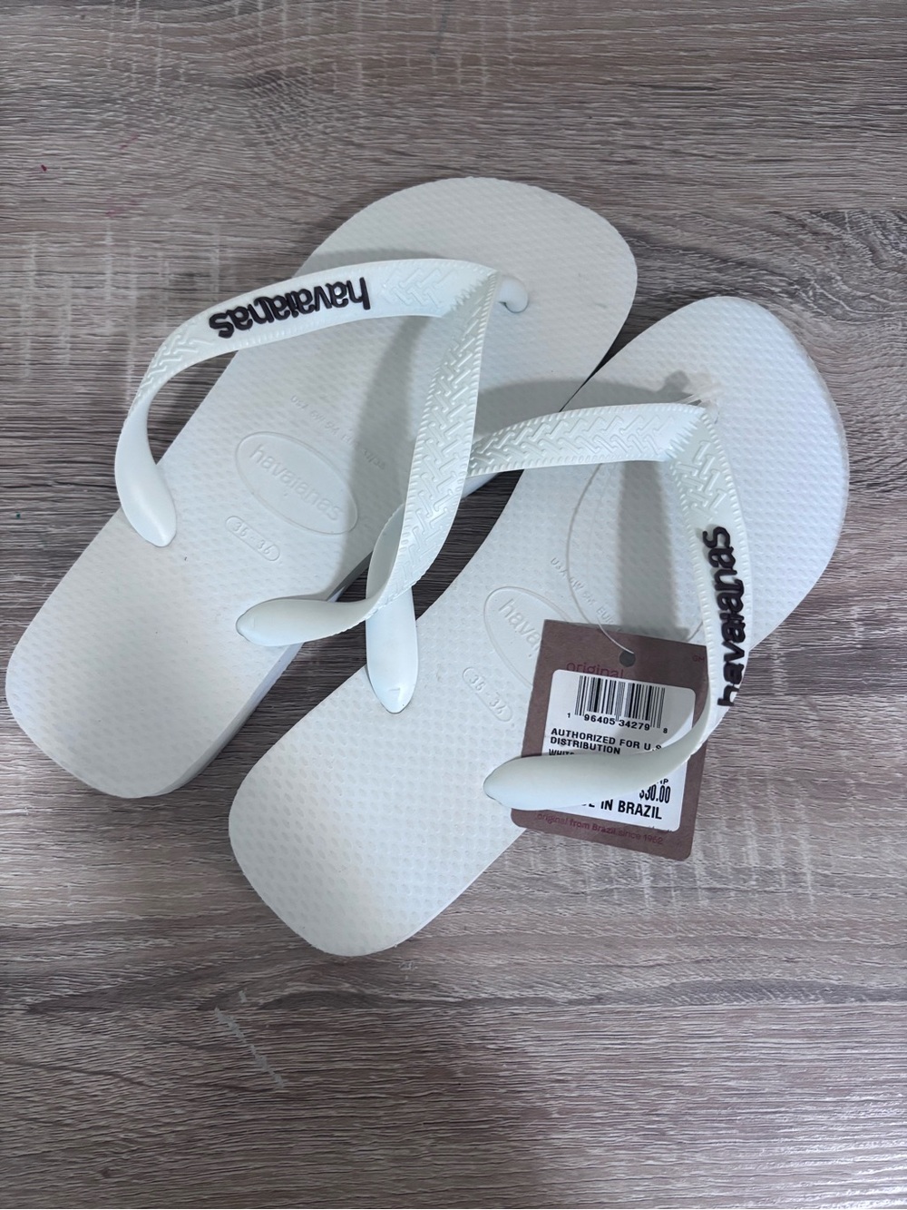 Havaianas White Classic Flip Flop Sandals with Black Logo size 35-36